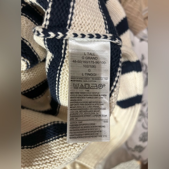 NWOT Striped Gap Turtleneck Sweater - Picture 7 of 9